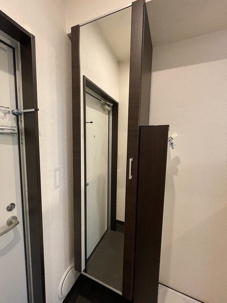 エストラージ 玄関