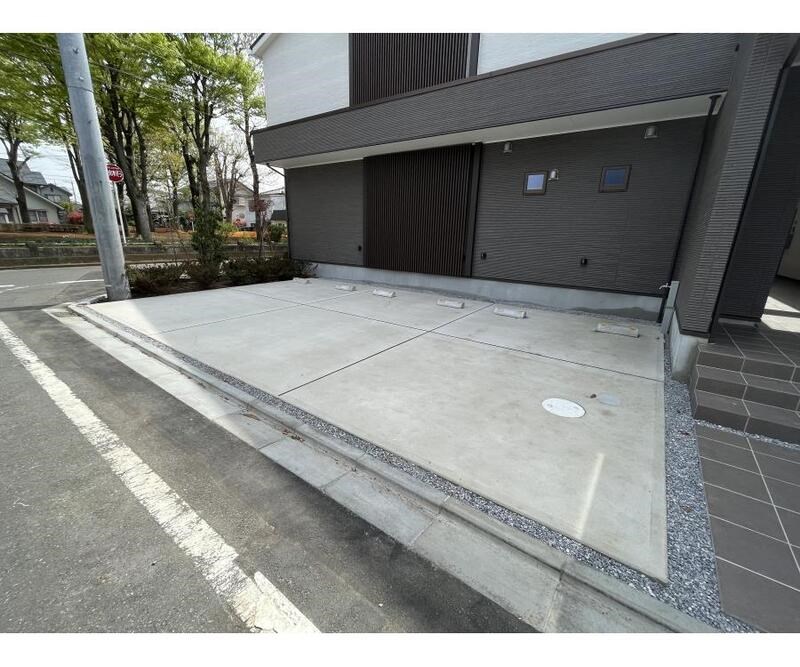グラン　パルク 駐車場