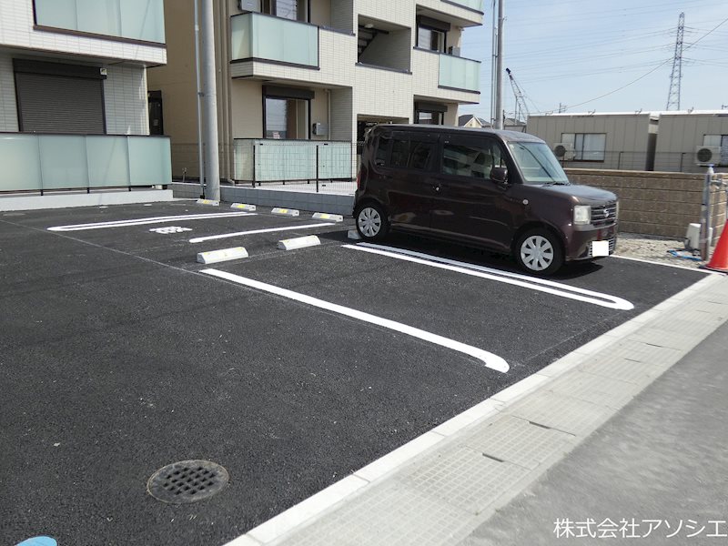 アヴァンス八潮 B 駐車場