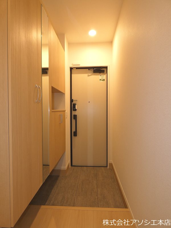 アヴァンス八潮 C 玄関