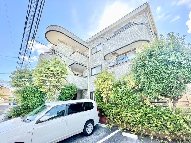 クイーンズハイツ金明のご紹介は住まいの窓口アソシエにお任せ下さい。