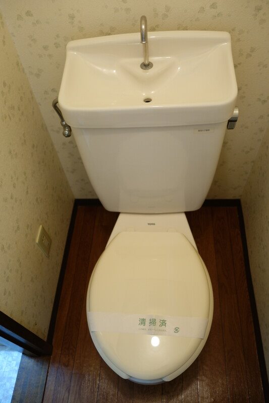 クイーンズハイツ金明 トイレ