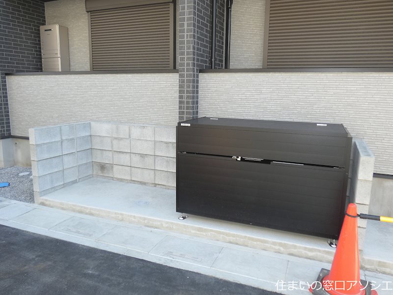 シャインコート越谷 ゴミ集積場