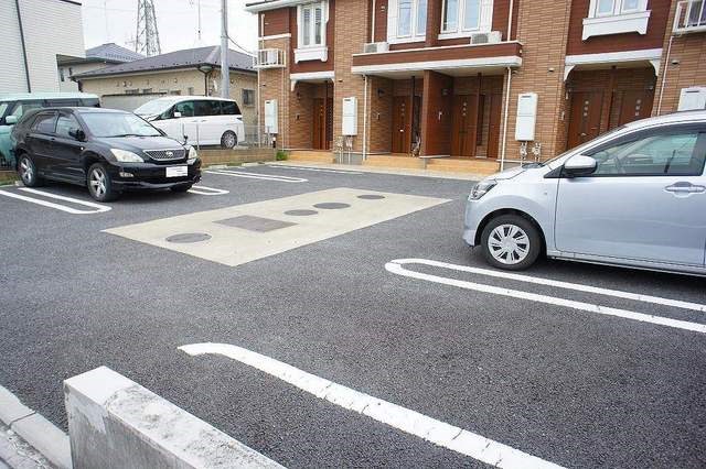 ポワール・メゾン　T 駐車場