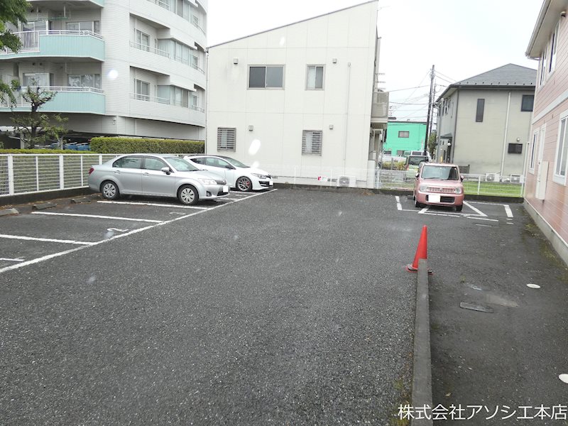 ニュークレストール髙橋A 駐車場
