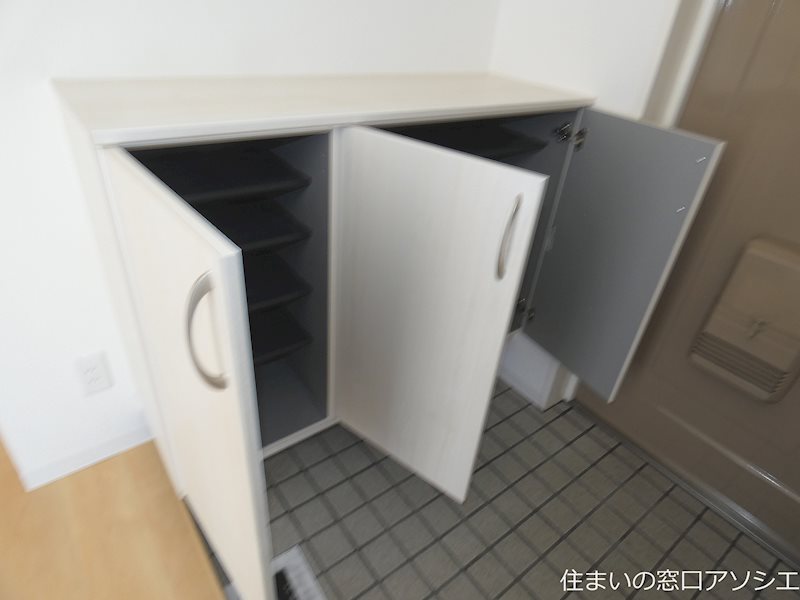 エルメホール越谷2号棟 シューズボックス