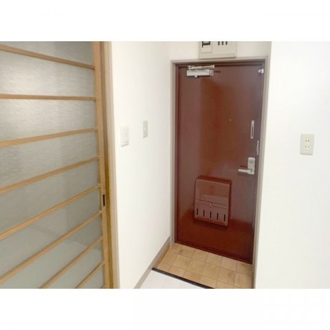 SOUTH356 玄関