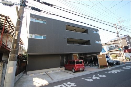 イサレイ 外観