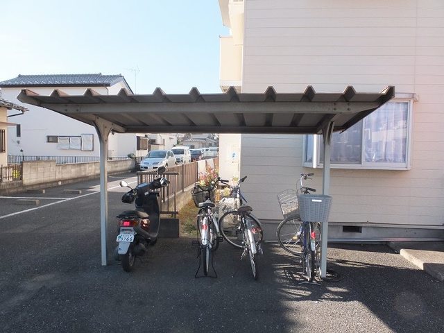 エルディムニューヒカール 駐輪場