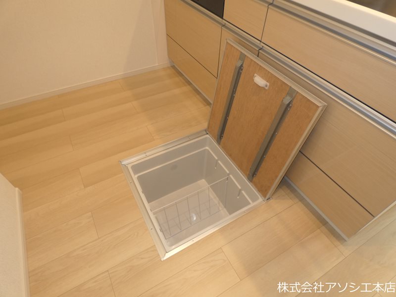 モナコⅢ 床下収納