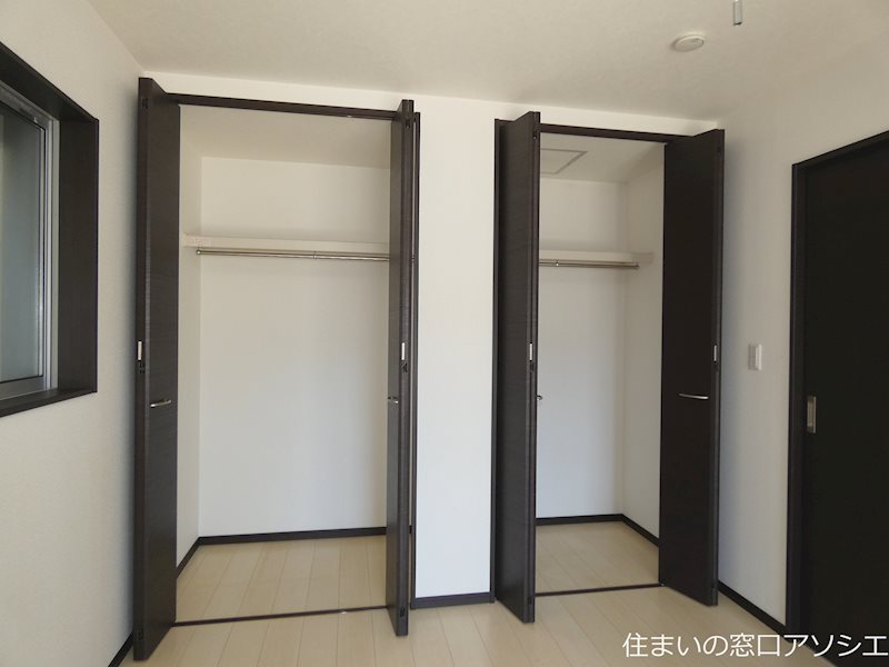 弥生町レントハウス クローゼット