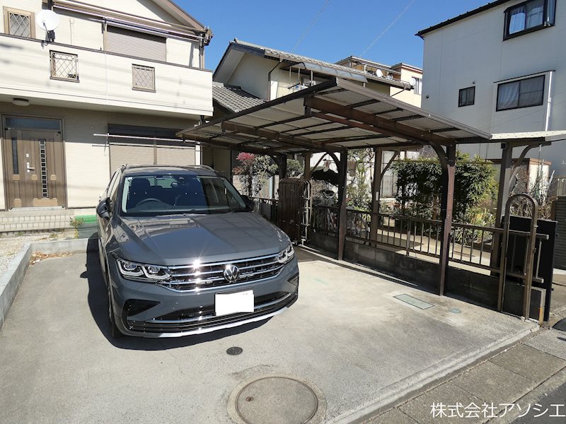 越谷千間台西六丁目戸建 駐車場