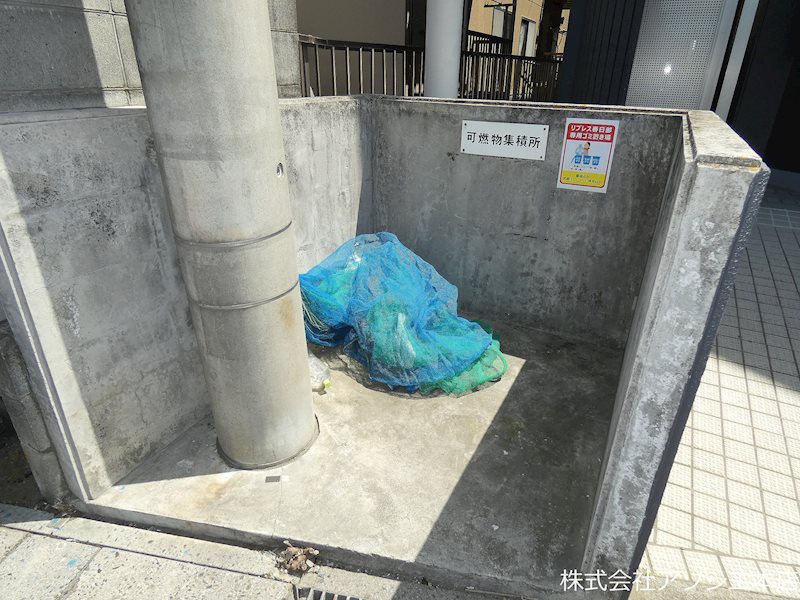 リブレス春日部 ゴミ集積場