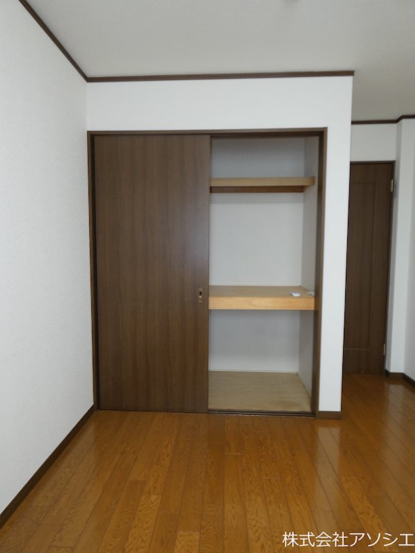 白井ビル 収納
