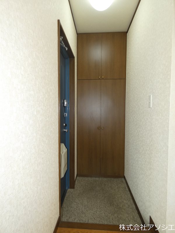 白井ビル 玄関