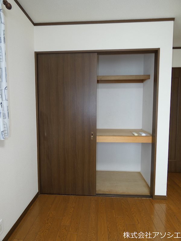 白井ビル 収納