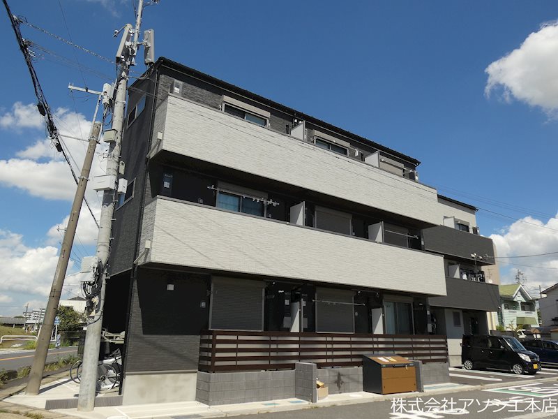 ガーデンプレイス吉川のご紹介は住まいの窓口アソシエにお任せください。