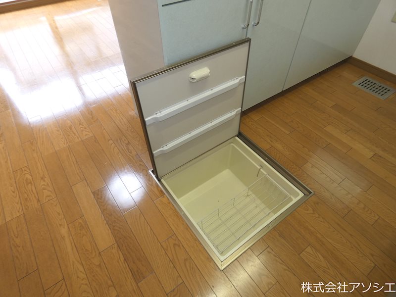 会田貸家 床下収納