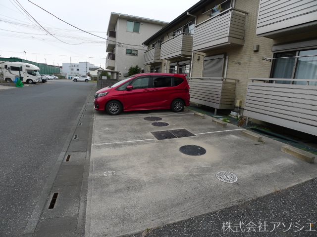 フォレスト・K 駐車場