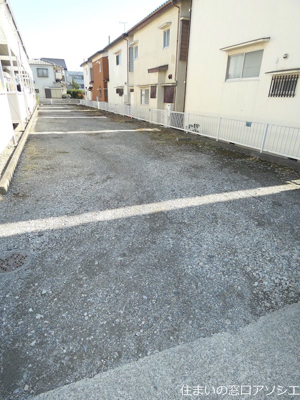 石崎コーポ 駐車場