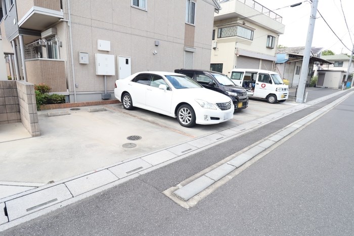スピカ（八潮市） 駐車場