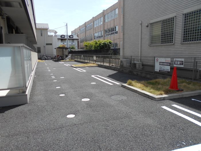 グレイスコート（草加市） 駐車場