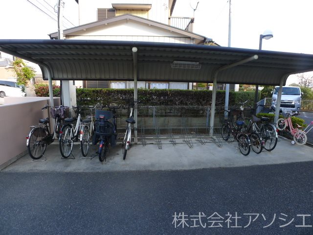 エーデルハイム峯岸 駐輪場