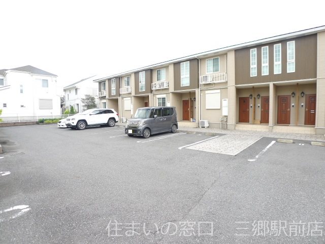 アバンツァートⅠ 駐車場