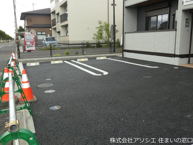 アニヴェルセル 駐車場