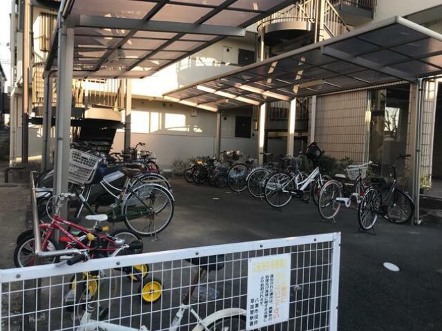 アーバンヒル 駐輪場