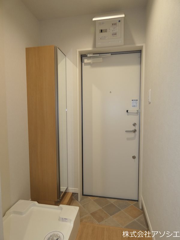 キャメル北越谷4 玄関