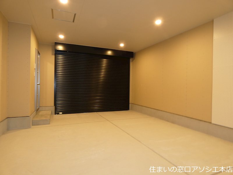 赤山BASE 屋内ガレージ