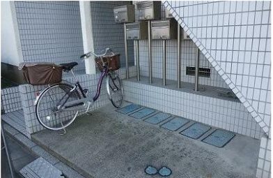 コーポカスミ 駐輪場